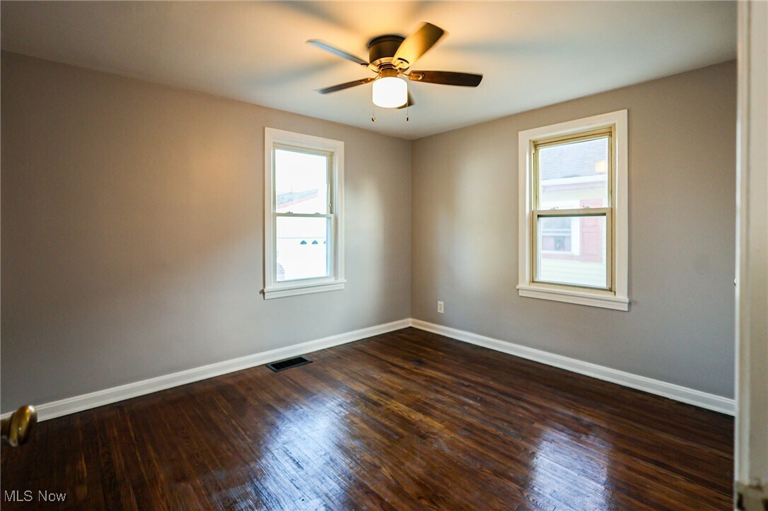 Photo - 1130 Ardmore Ave SW