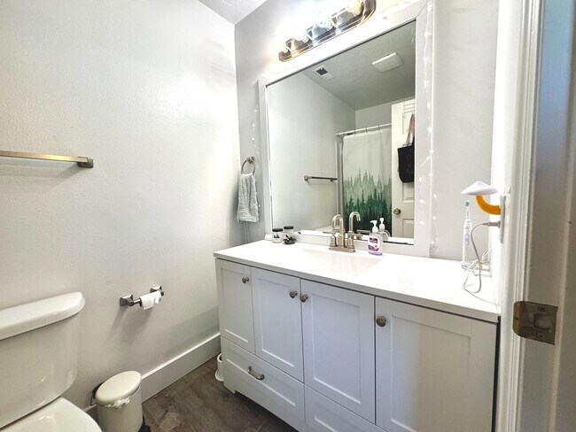 Photo - Nottingham Apartments Unit 5 Bedroom B