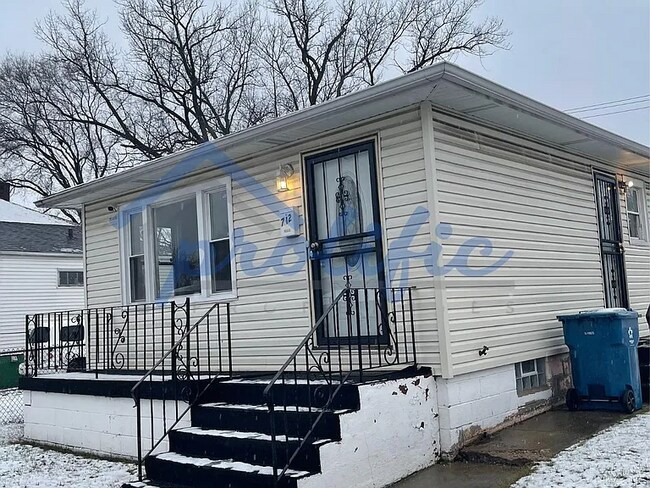 Photo - 712 W 19th Ave