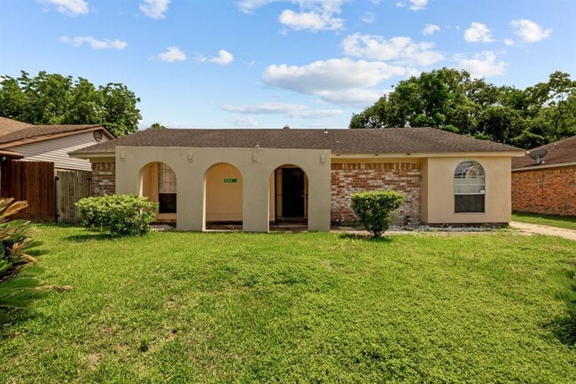 Photo - 6619 Indian Lake Dr House