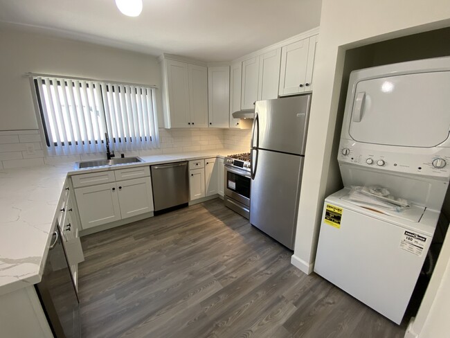 Photo - 1585 W 29th St Apartments Unit 1583.5