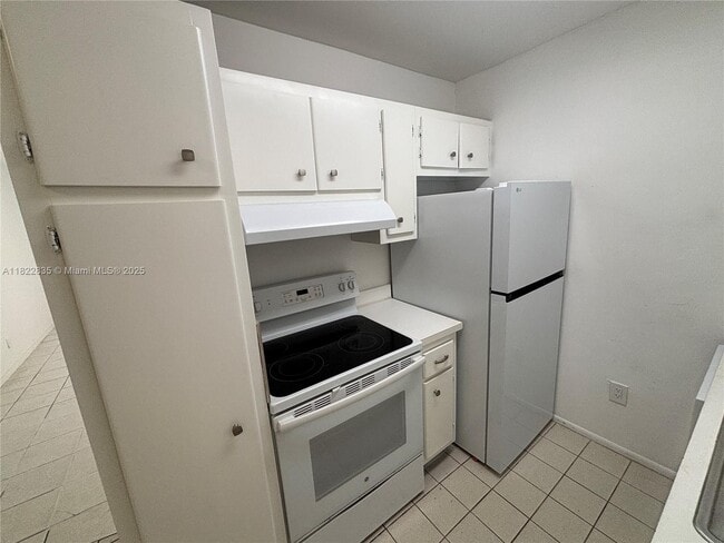 Photo - 10790 N Kendall Dr Unit C-15