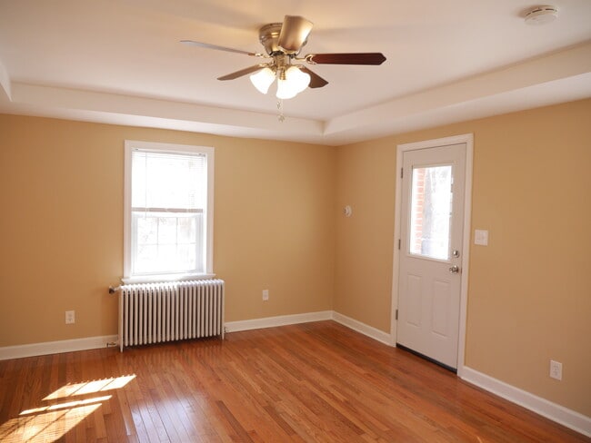 Building Photo - 812 Greenwood Cir Unit 2 Rental
