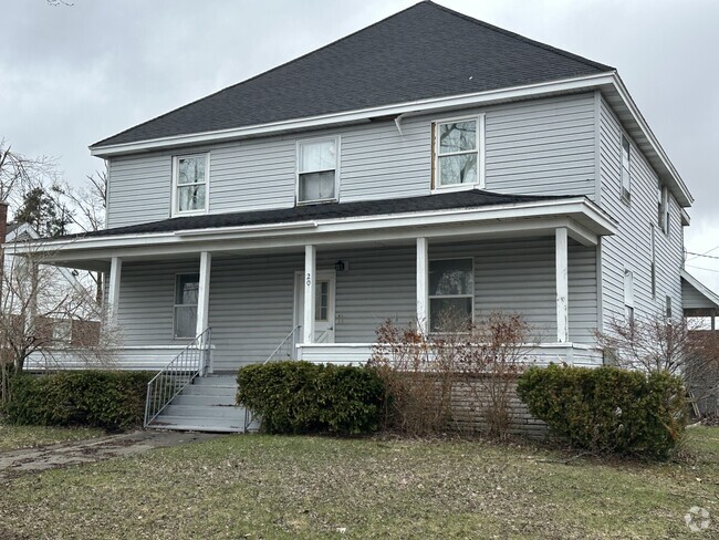 Building Photo - 202 W Mitchell St Unit C Rental