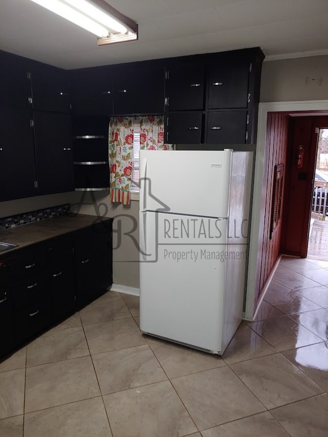 Photo - 767 S 200th St