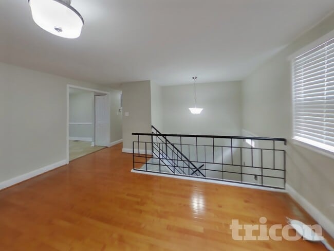 Photo - 9851 Branchleigh Rd