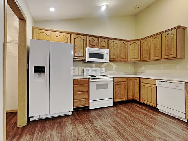 Photo - 3370 Redbud Dr