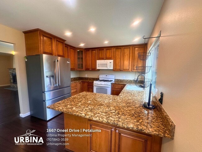 Photo - Spacious East Petaluma Home with Main-Floor Bedroom Suite