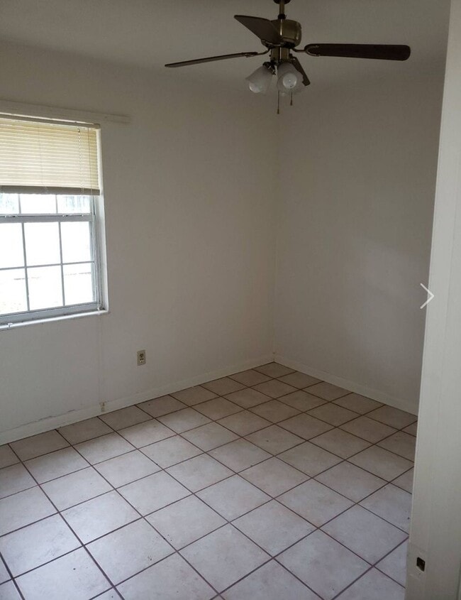 Photo - 4bedrooms 1.5 baths Single Family Home in ...