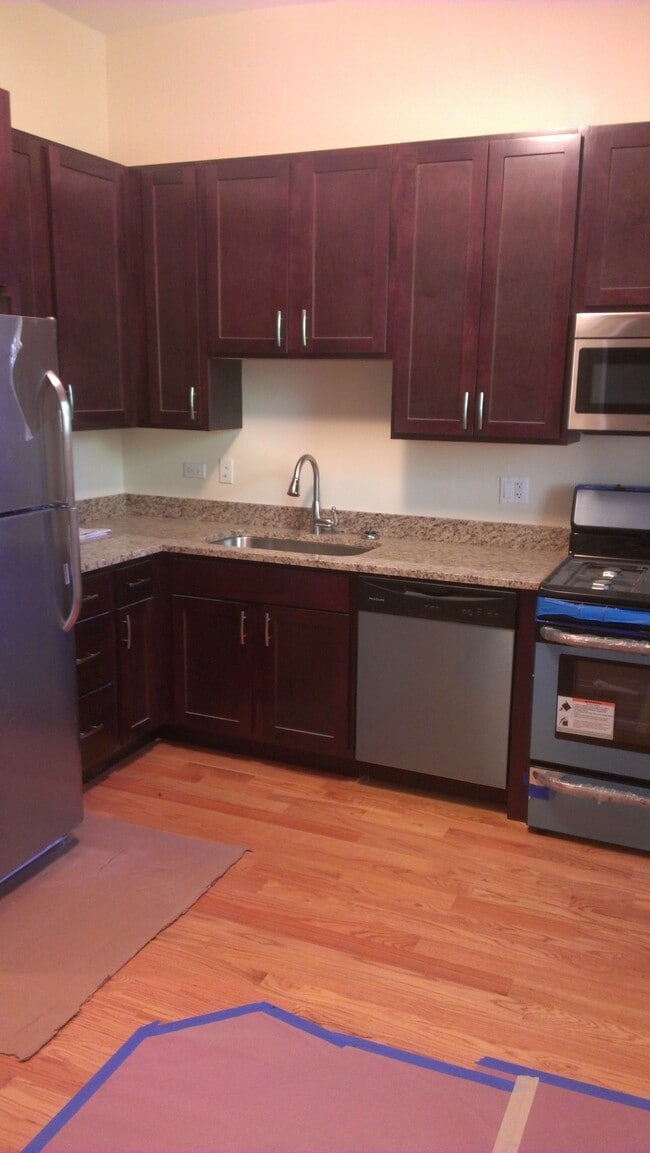 Photo - 1758 W Montrose Ave Unit 1