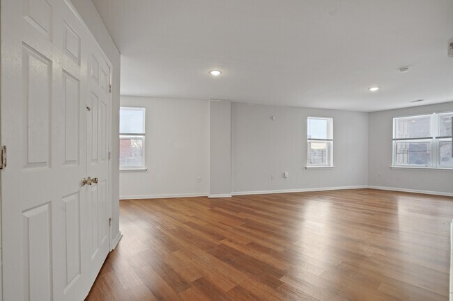 1045 Belmont Ave