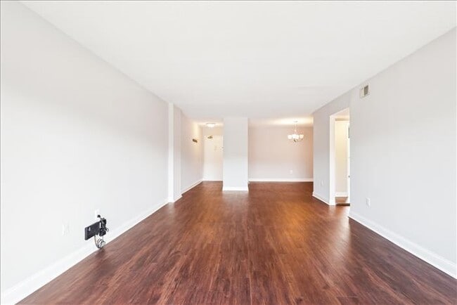 Photo - 1300 Army Navy Dr Unidad 225