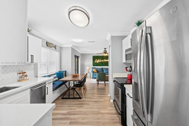 Photo - 223 SE 8th St