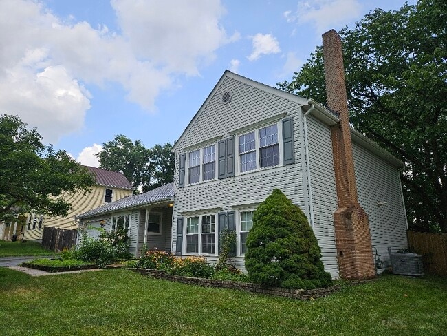 Building Photo - 310 Silver Ridge Dr Rental