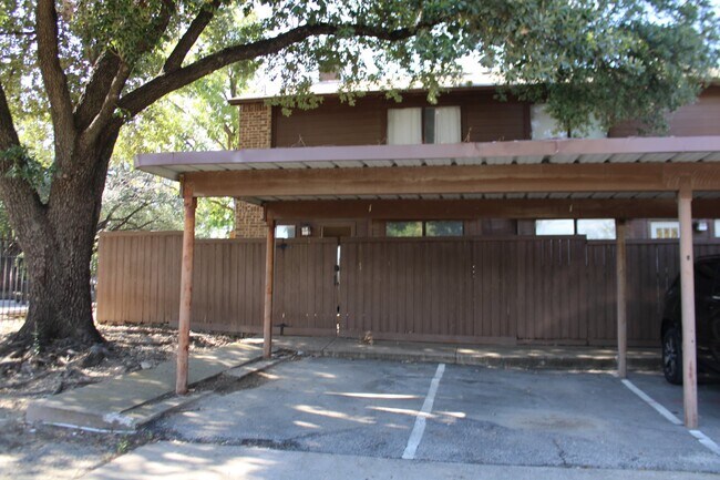 Photo - 7522 Holly Hill Dr Unit 1