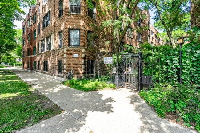 Building Photo - 5459 S Ingleside Ave