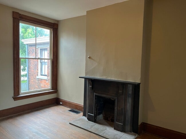 Photo - 10 E 16th St Unit 10 E. 16th St. Apt.2