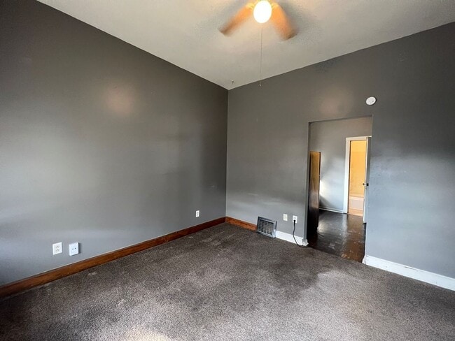 Photo - 847 Jason Ave Unidad 1