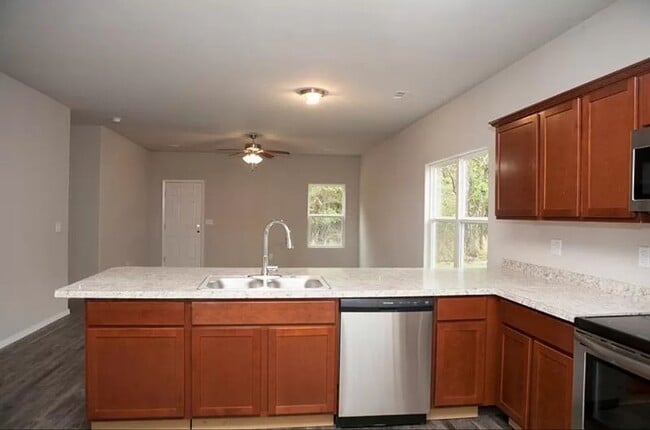 Photo - 4-Bedroom, 2-Bathroom West Fayetteville Home with fenced in backyard and 2x car garage - Availabl...