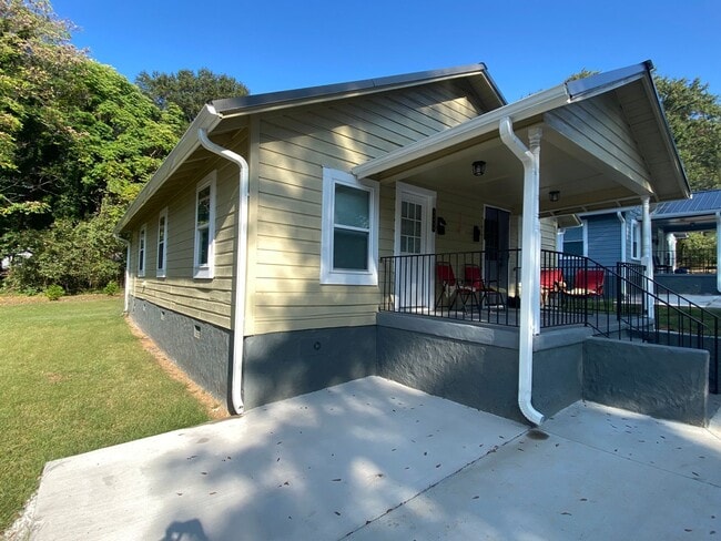 Building Photo - Remodeled 1/1 located in Shelby, NC