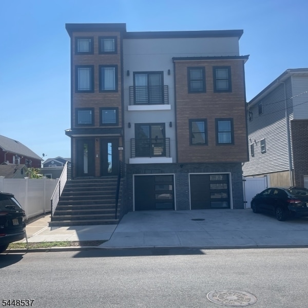 Building Photo - 1297 Avy St