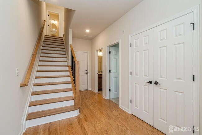 103 Vaughn Dr