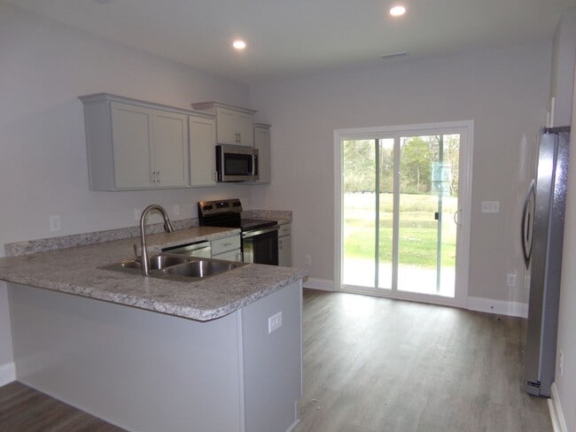 Photo - 199 Loren Rd