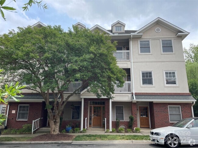 Building Photo - 127 S Summit Ave Rental