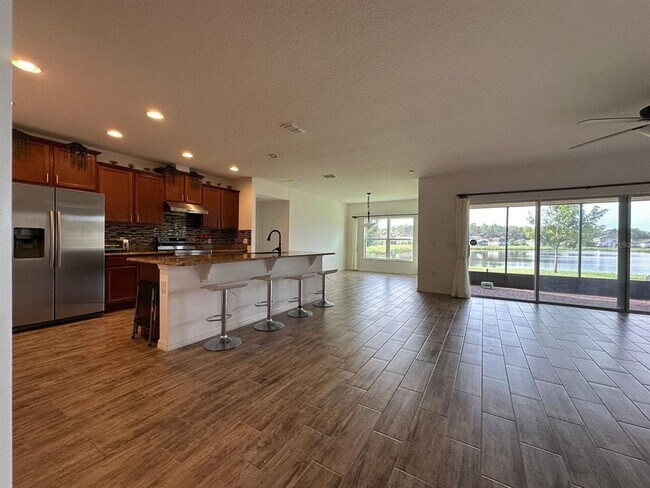 Photo - 4804 Lake Sheppard St