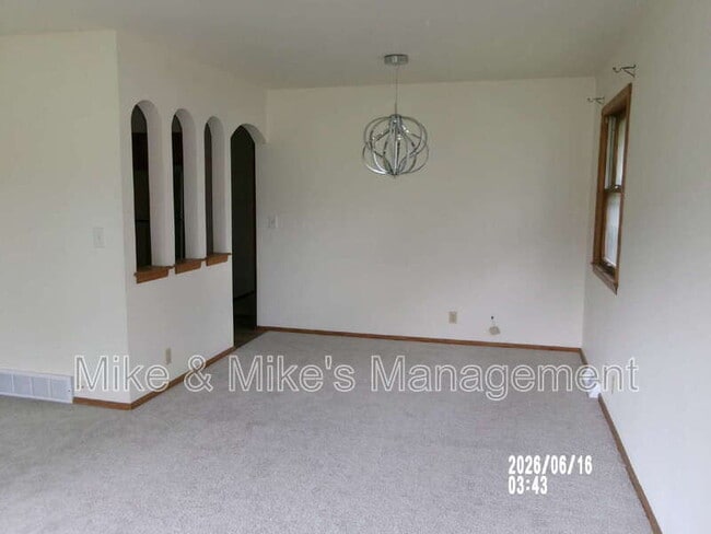 Photo - 18620 Midland Pl