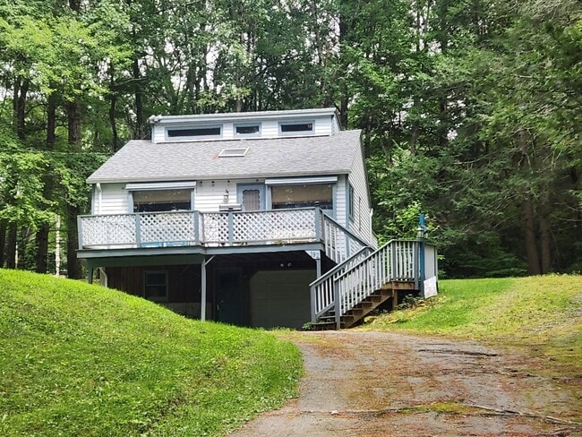 Building Photo - 192 Laurel Hill Dr