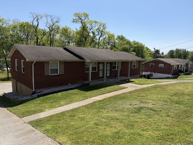 Building Photo - 165 Vulco Dr