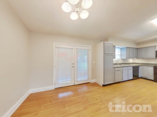 Photo - 554 Peregrine Ct