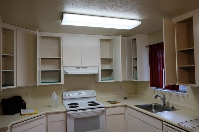 Building Photo - 118 W Beverly Pl Unit B