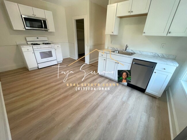 Building Photo - 20 Fairmount St Unit 4