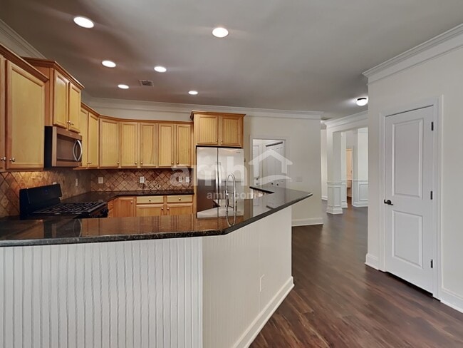 Photo - 263 Royal Cres Terrace