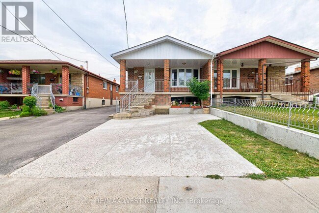 Photo - 16 Hasbrooke Dr