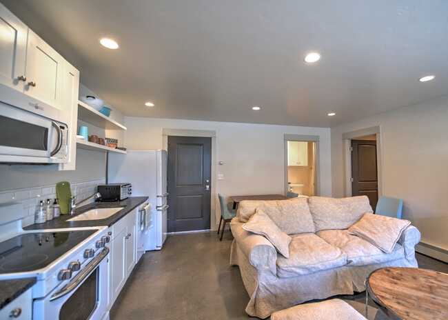 Photo - 201 N Black Ave