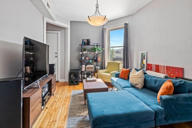 Photo - 1 bedroom in Chicago IL 66022 Unit 3R