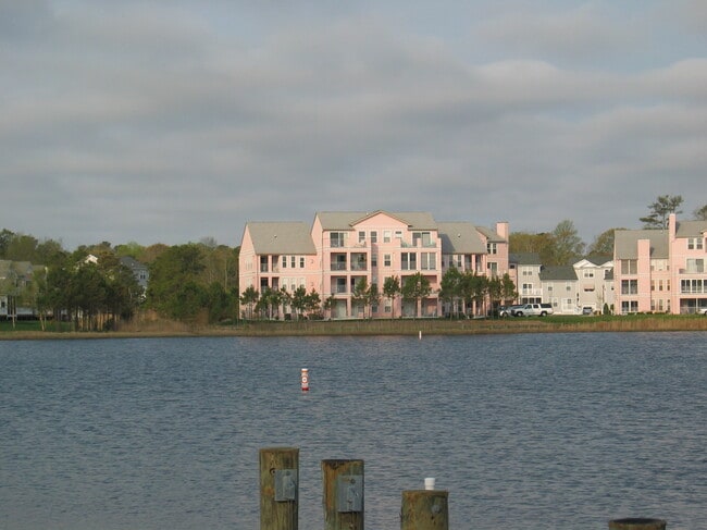 Building Photo - 7712 Yacht Club Dr Unit Marina Village 7712