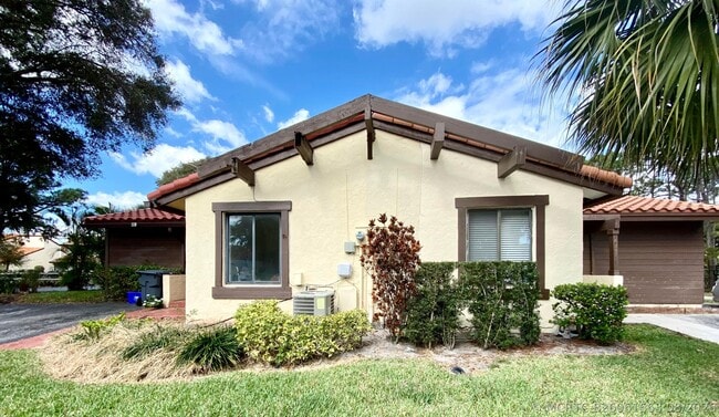 Building Photo - 6287 Scotch Pine Ln
