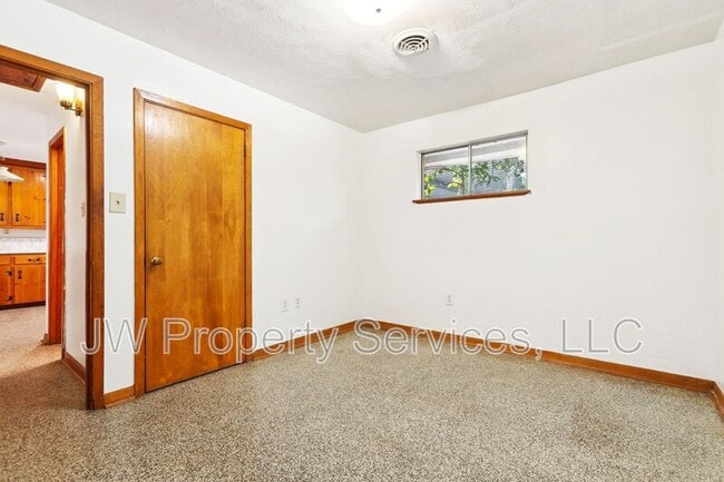 Photo - 124 Lake Ave