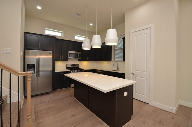 Photo - 2616 Riverside Dr