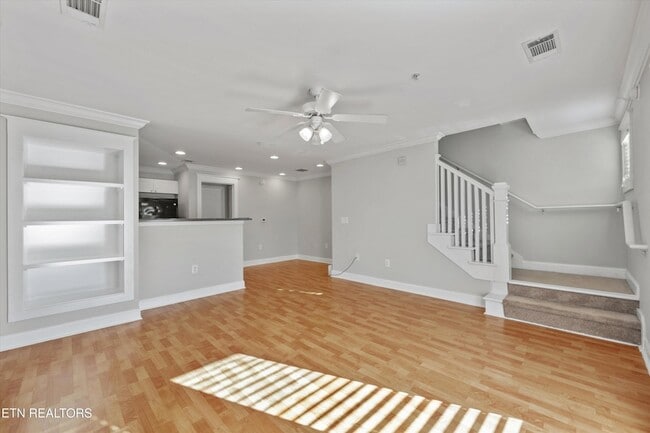 Photo - 1121 Tree Top Way Unit 1422
