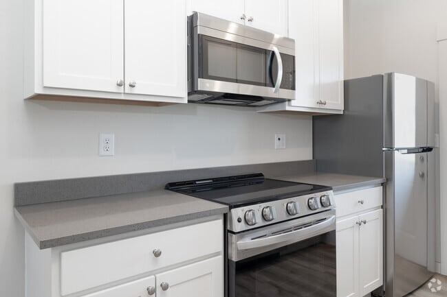 2BR, 2BA - 1,023SF - Kitchen Detail