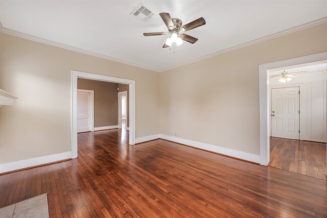 Photo - 2611 Rosewood St