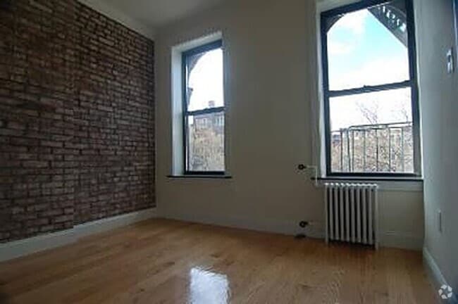 Building Photo - East 5th Street Rental