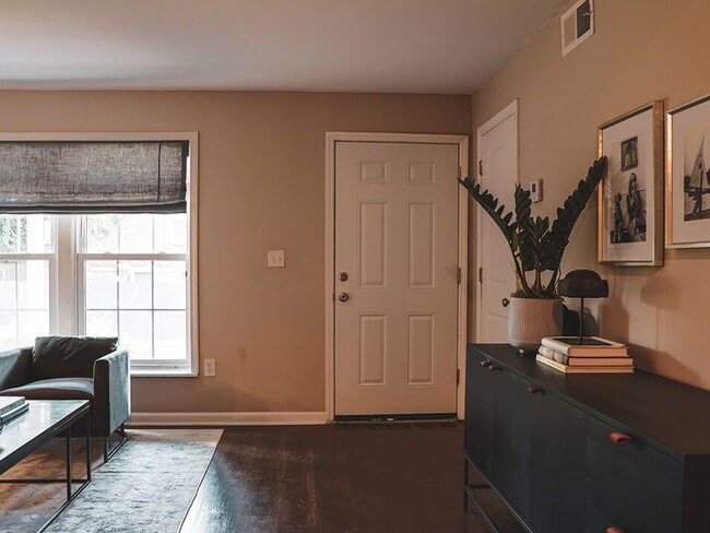 Cada apartamento cuenta con pisos de madera noble