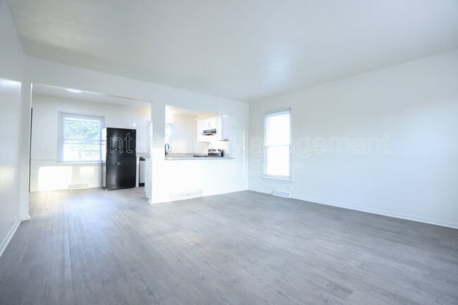 Photo - 5918 Camden Ave