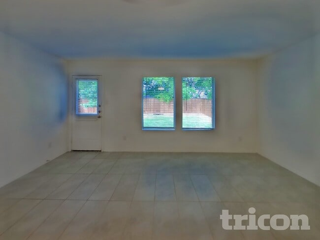 Photo - 1516 Clairborne Ct